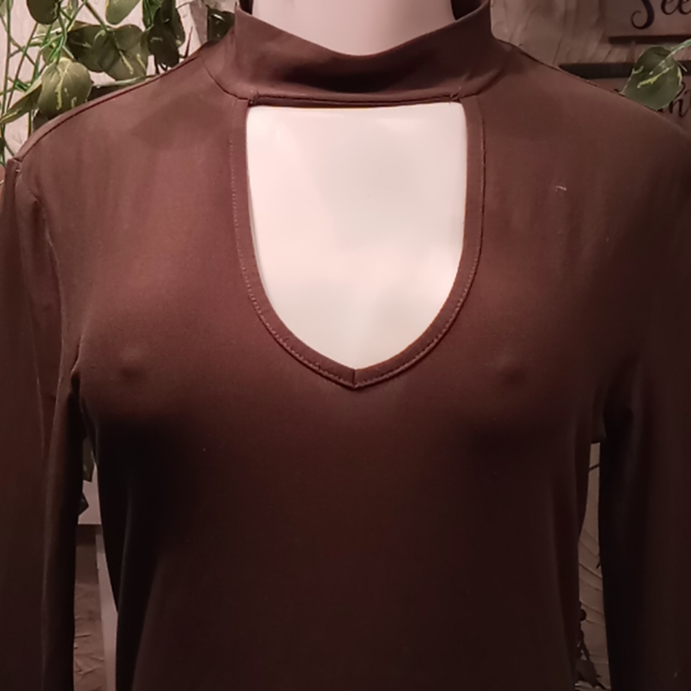 Dress - Picture 2 of 4